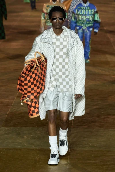 Look 38